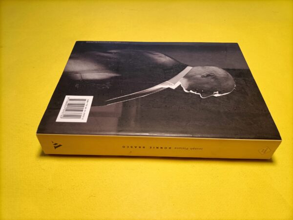 Joseph Pistone, Donnie Brasco, Mondadori Strade Blu - 1^ ed. 2009 - immagine 2