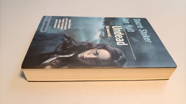 Stoker/Holt, Undead, Piemme Bestseller - immagine 3